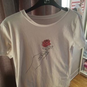 Basic casual White Flower tee